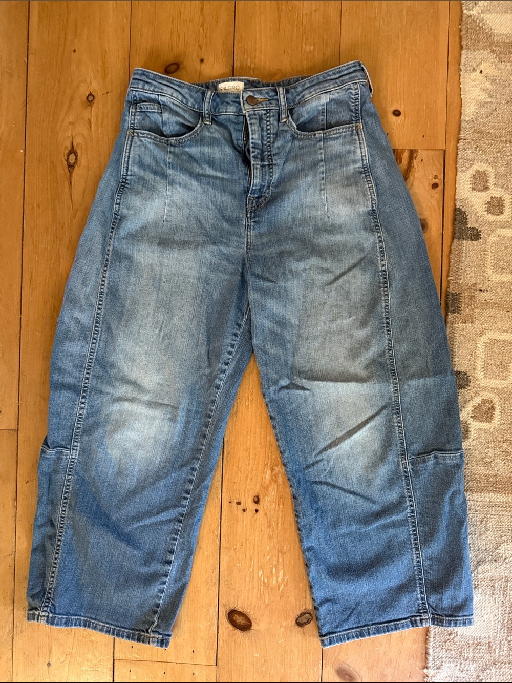 Pilcro Medium Wash Barrel Leg Jeans size 29